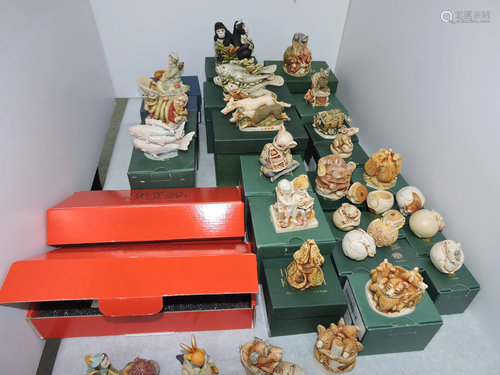 Harmony Kingdom lot of 30 Netsuke,