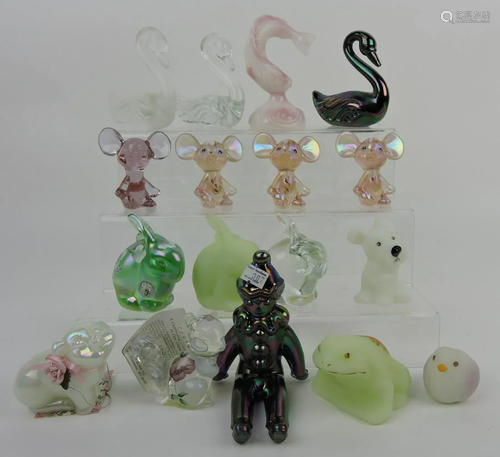 Fenton lot of 17 figures: swans, fish,