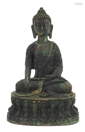 Chino Tibetan patinated bronze figure of Buddha, 28cm