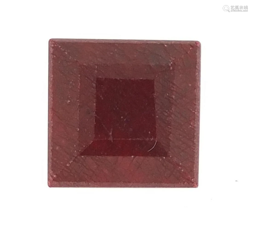 Square red ruby gemstone with certificate, 12.50 carat