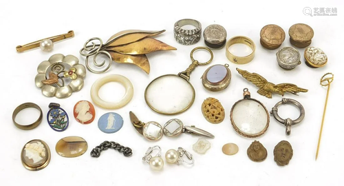 Antique and later jewellery including a Victorian