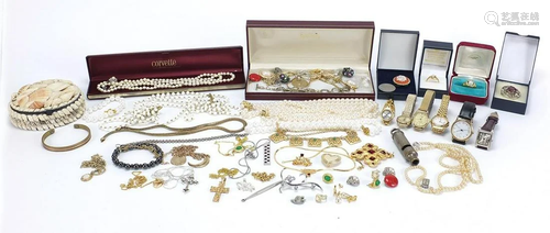 Vintage and later costume jewellery including