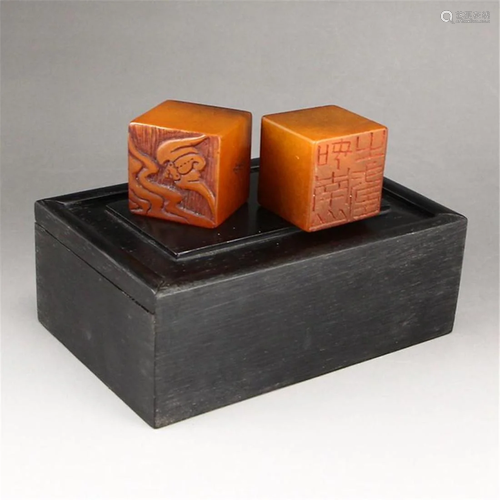 Old stock,a pair of shoushan stone seals,with