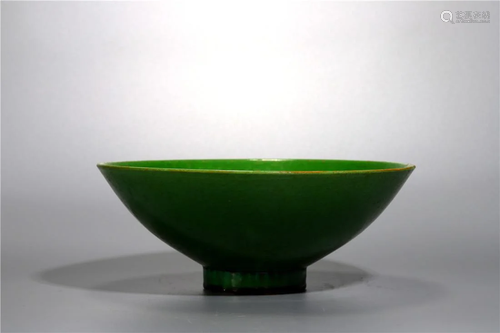 Ming Dynasty green glazed bowl,with Jiajing