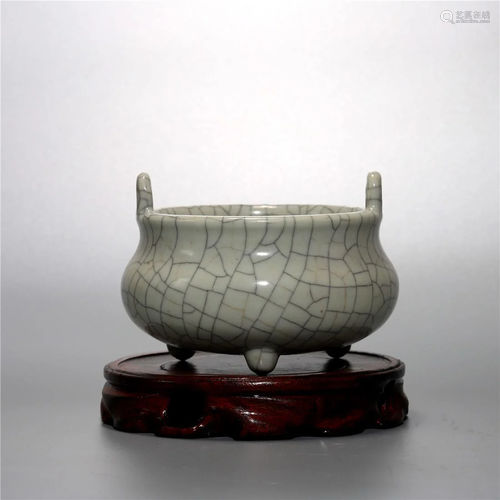 Old stock,white incense burner.Dimension: H:6.5 cm