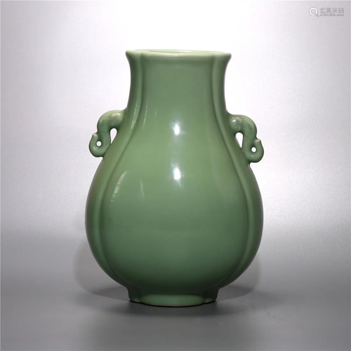 Old stock,green glazed vase.Dimension: 12x28 cm