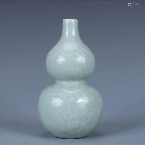 Old stock,Green glazed double gourd vase,with Yongzheng