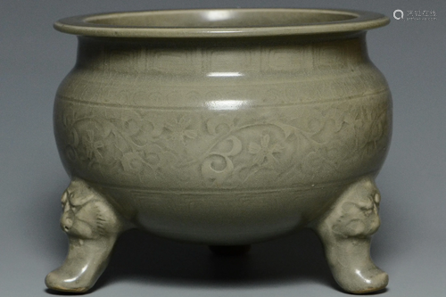 A SONG DYNASTY YAOZHOU TRIPOD INCENSE BURNER