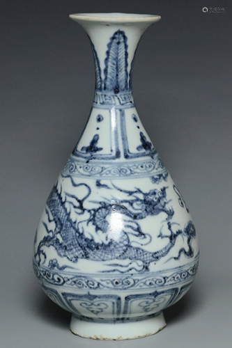 A BLUE AND WHITE DRAGON VASE