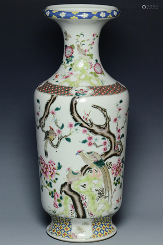 A LARGE FAMILLE ROSE VASE DAOGUANG MARK