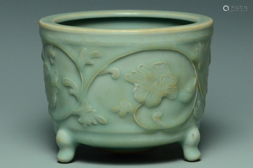 A LONGQUAN CELADON PEONY TRIPOD INCENSE BURNER