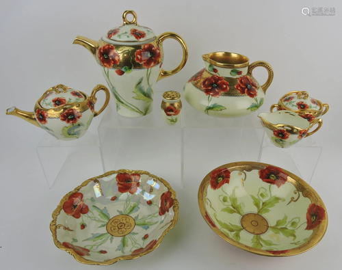 Pickard lot of 10 pieces with poppy motif: