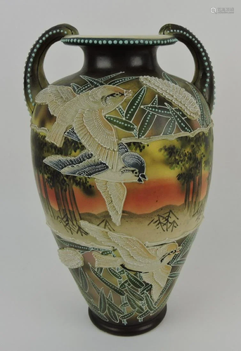 Moriage vase with birds, 12