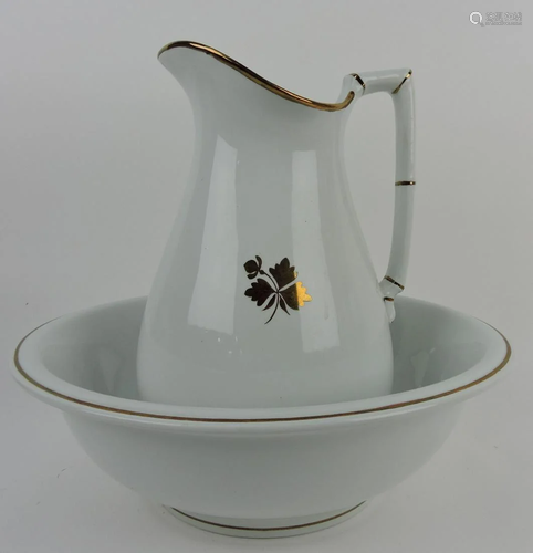 Alfred Meakin Tea Leaf ironstone pitcher