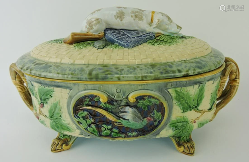 Large Minton Gun Dog majolica tureen