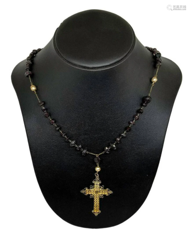 Rosary in gold rosary 9K and garnets, filigree cross