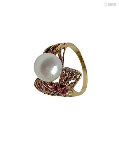 Gold ring red pinkie with pearl and ruby