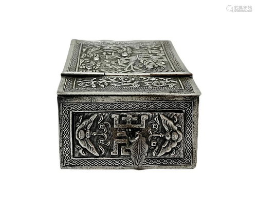 Small box with drawer and mirror with Japanese life