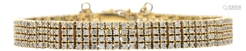 14 Karat Yellow Gold & Diamond Bracelet