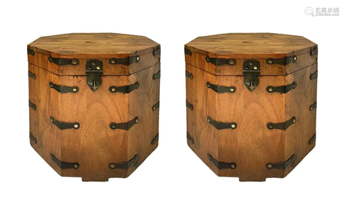 Pair of trunks in octagonal wood. H 40x38 cm