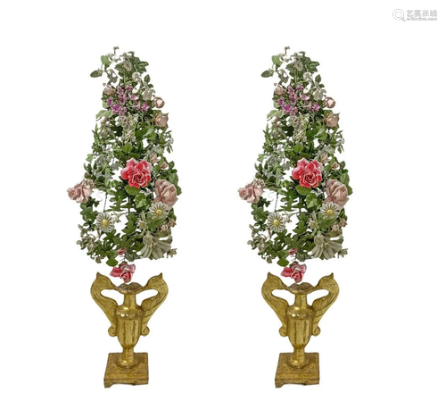 Pair of gilded wooden vases with garland of porcelain