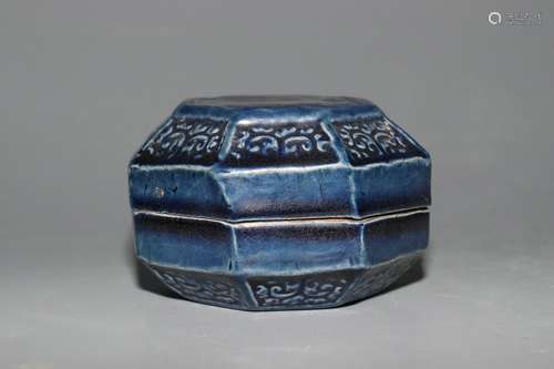 chinese sancai blue-glazed porcelain octagonal box