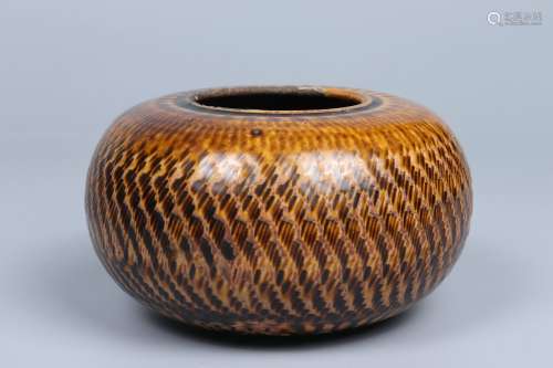 chinese brown glazed porcelain water pot
