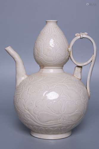 chinese ding kiln porcelain ewer