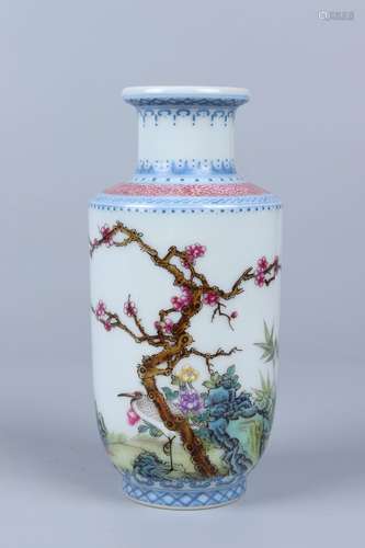 chinese blue and white porcelain rouleau vase