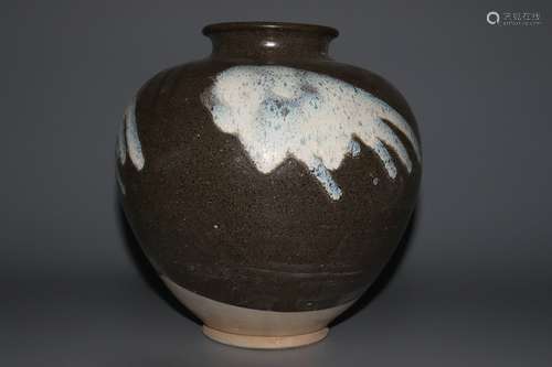 chinese black glazed porcelain  pot