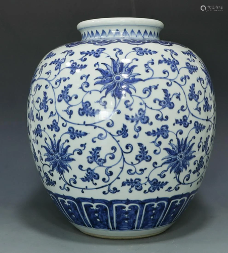 Blue and white porcelain lotus flower pot