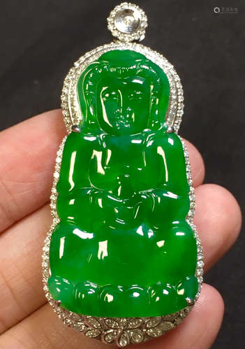 ICY JADEITE ICY JADEITE PENDANT CARVED WITH GUANYIN BUDDHA