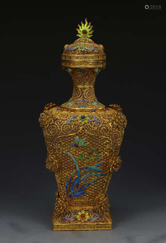 GILT SILVER VASE EMBEDDED WITH GEM