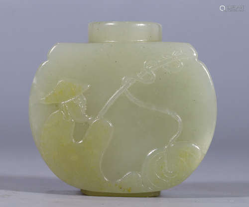 HETIAN WHITE JADE SNUFF BOTTLE CARVED WITH STORY