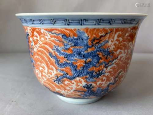 18th century Chinese blue and white iron-red porcelain bowl
