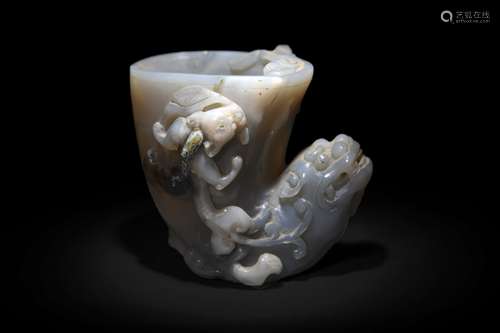 An agate carved beast shaped cup