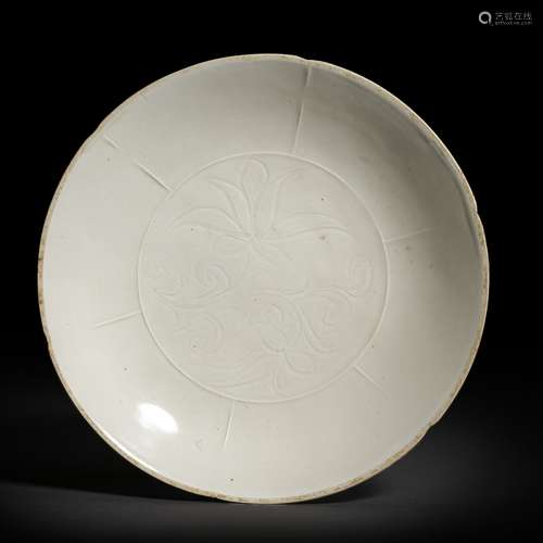 A Ding kiln lotus porcelain plate