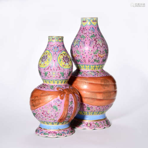 A FAMILLE ROSE FLORAL DOUBLE VASE