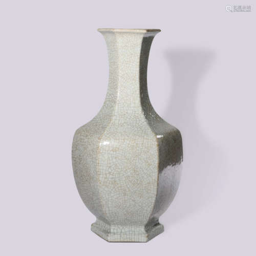 A GE-WARE HEXAGONAL VASE