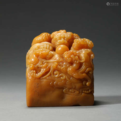 A CARVED TIANHUANG CHILONG SEAL