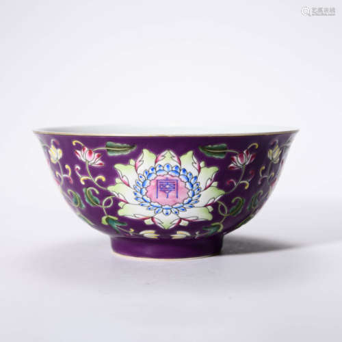 A FAMILLE ROSE LOTUS BOWL