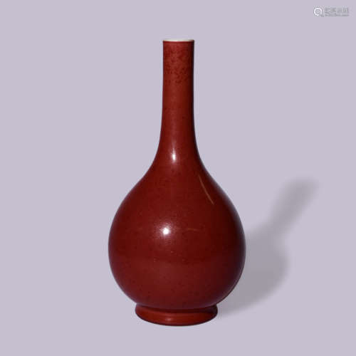 AN UNDERGLAZE RED PEAR SHAPED VASE