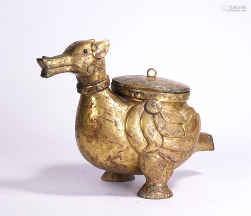 A CHINESE GILT BRONZE DUCK-SHAPE BOX AND COVER