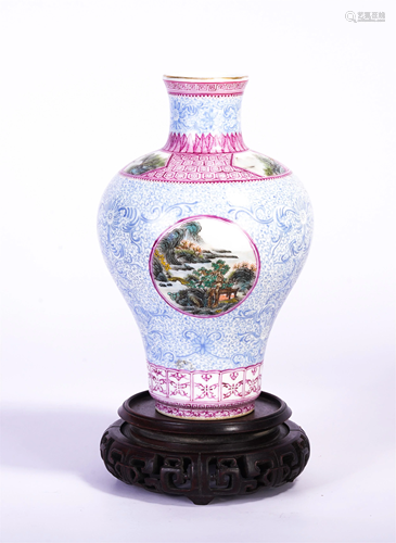 A CHINESE FAMILE ROSE LANSCAPE PORCELAIN VASE