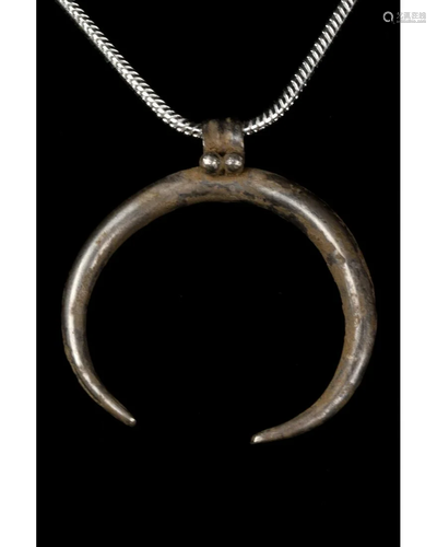 ROMAN SILVER LUNULA / LUNAR PENDANT