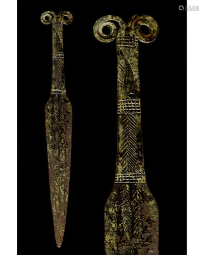 ANCIENT BRONZE DECORATED DAGGER