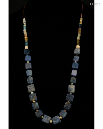 ROMAN GLASS BEADED NECKLACE