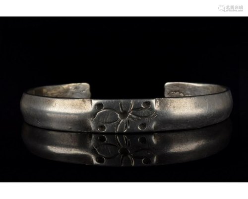 MEDIEVAL SILVER DECORATED BRACELET