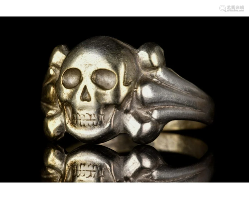 POST MEDIEVAL SILVER MEMENTO MORI SKULL RING