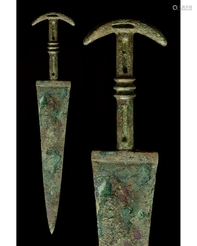 ANCIENT BRONZE SWORD WITH DECORATED HANDLE